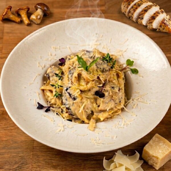 Truffle Chicken Alfredo (Fettuccine)
